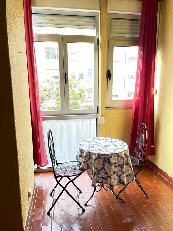 Estudio A 3 Min A Pe Da Praia De Oeiras Paço de Arcos Eksteriør bilde